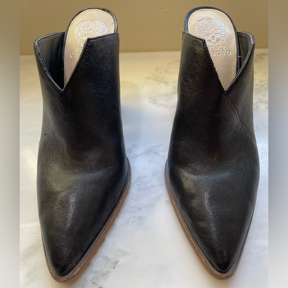 Vince Camuto Crissidy Heeled Mule in Black Leather, Size 10